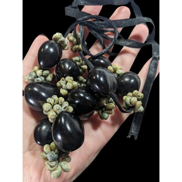 Hawaiian Kukui Nut And Seashell Beaded Tie On Necklace - Picture 5 of 6